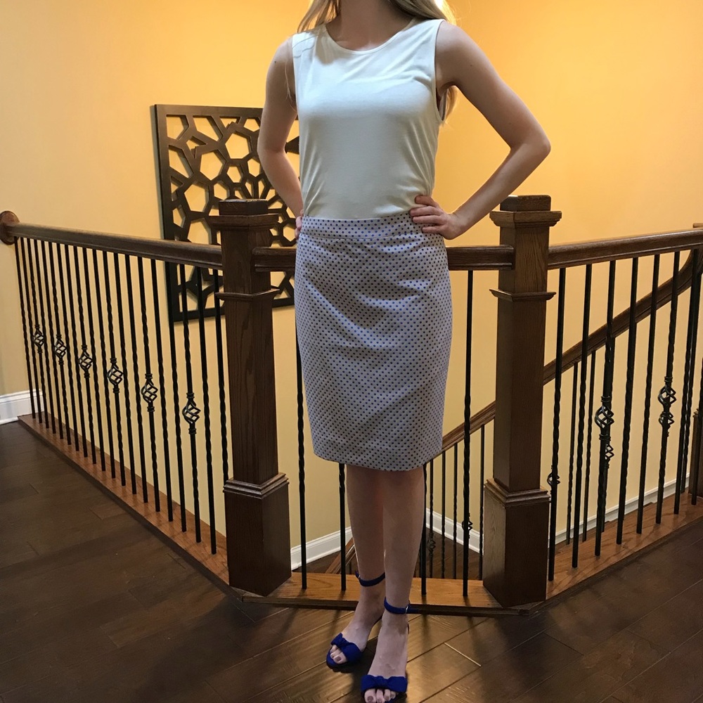 J. Crew • Jacquard Swiss Dot Pencil Skirt - Picture 4 of 6